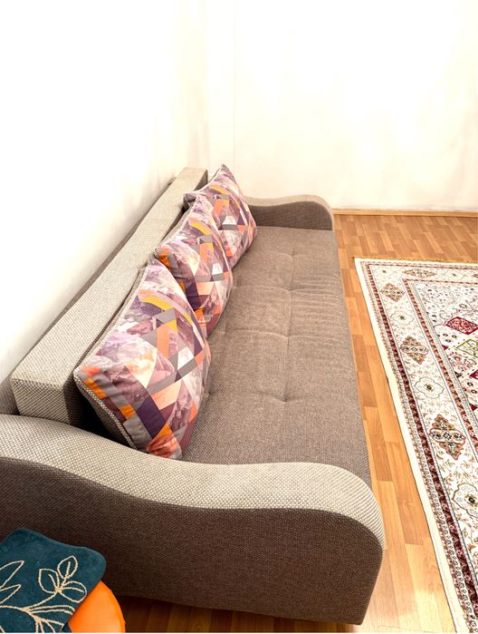 Продам диван в отличном состоянии