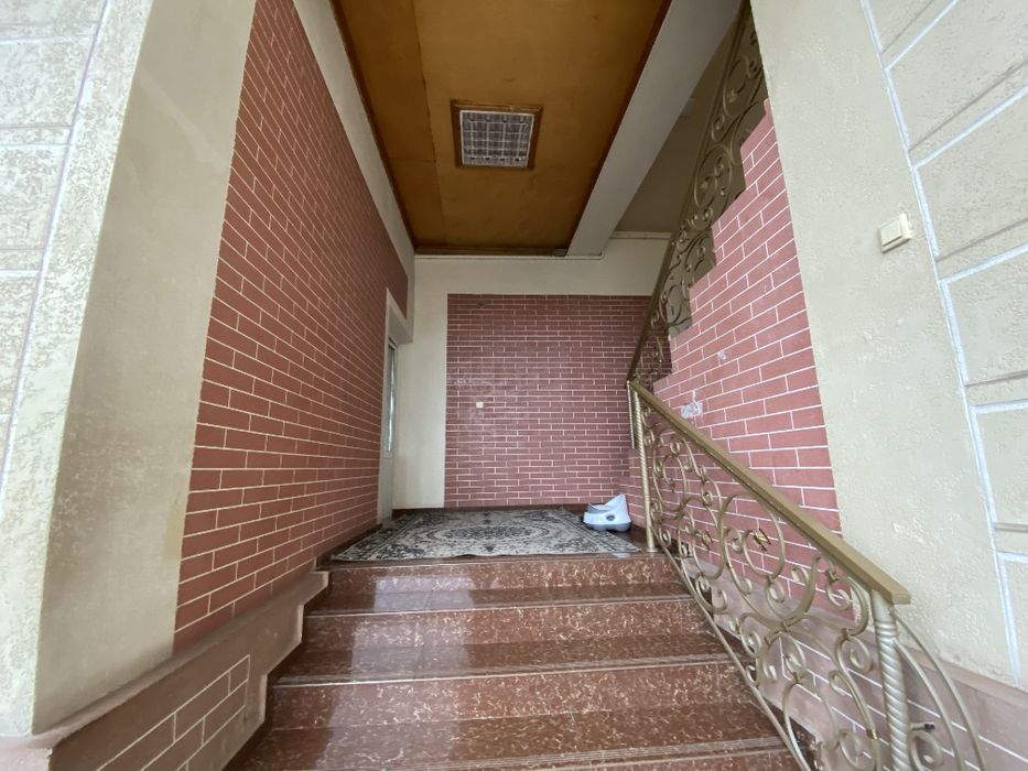 Uchaska 8 sotik 8 xona