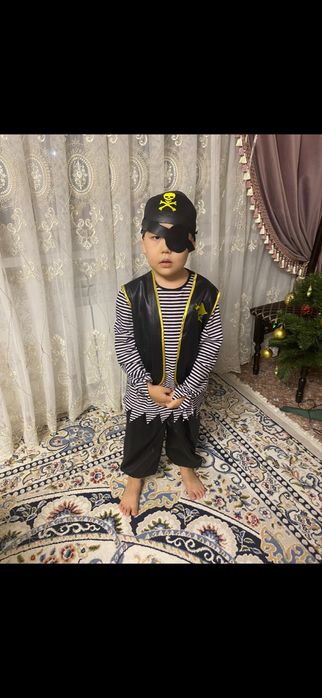 Продам костюм пирата