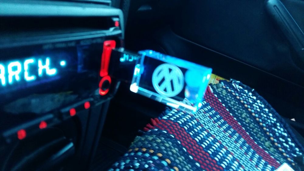 Флашка с логото на  ауди ,32гб