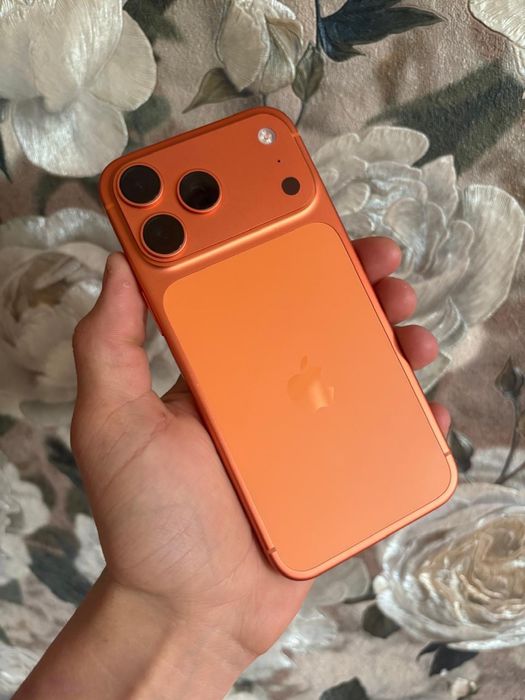 Продам айфон 17 про макс 256 гб