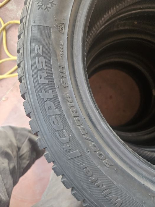Гуми 205/55/16 дот20