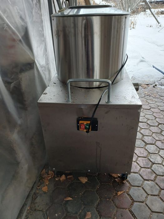 Картофелечистка продается