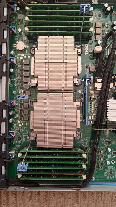 Dell PowerEdge R610 – сървър с 48 GB RAM