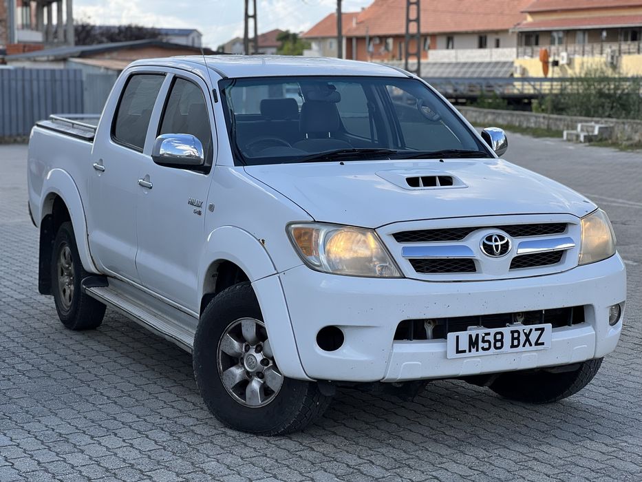 Toyota hilux  invincible 3.0D4D 4x4 euro 5 an 2013 toyota 2009 2.5D4x4