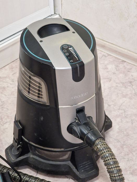 Продам пылесос Roboclean SPlus + С Плюс Aura