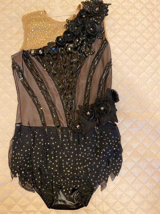 Трико за художествена гимнастика