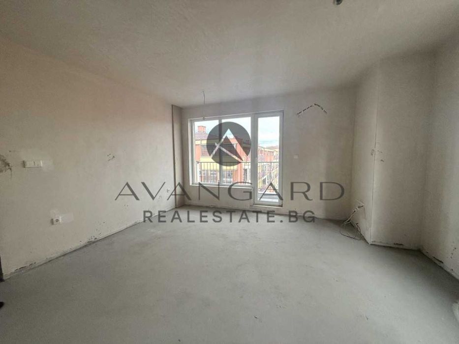 оф.25598 Тристаен с гараж/ Остромила