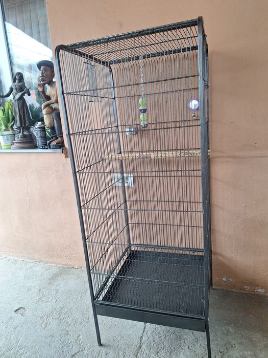 Voliera, colivie, cusca Pasari, papagali