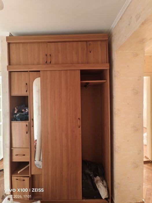 Сдам 2 комнатную квартиру .