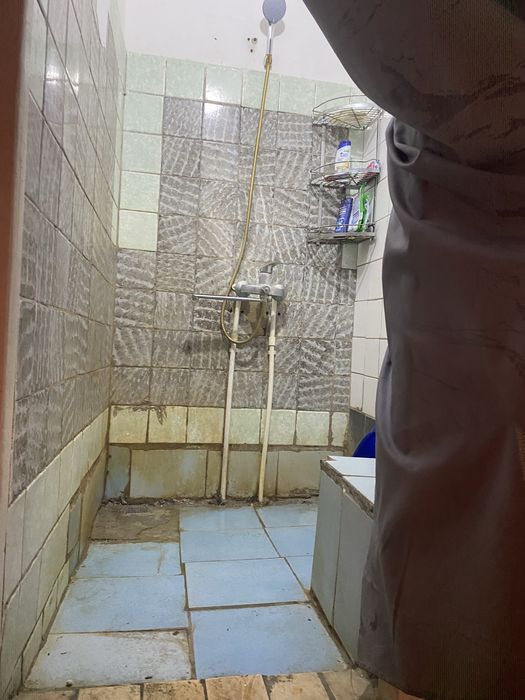 Uy Sotiladi Sergili turon metro oldi