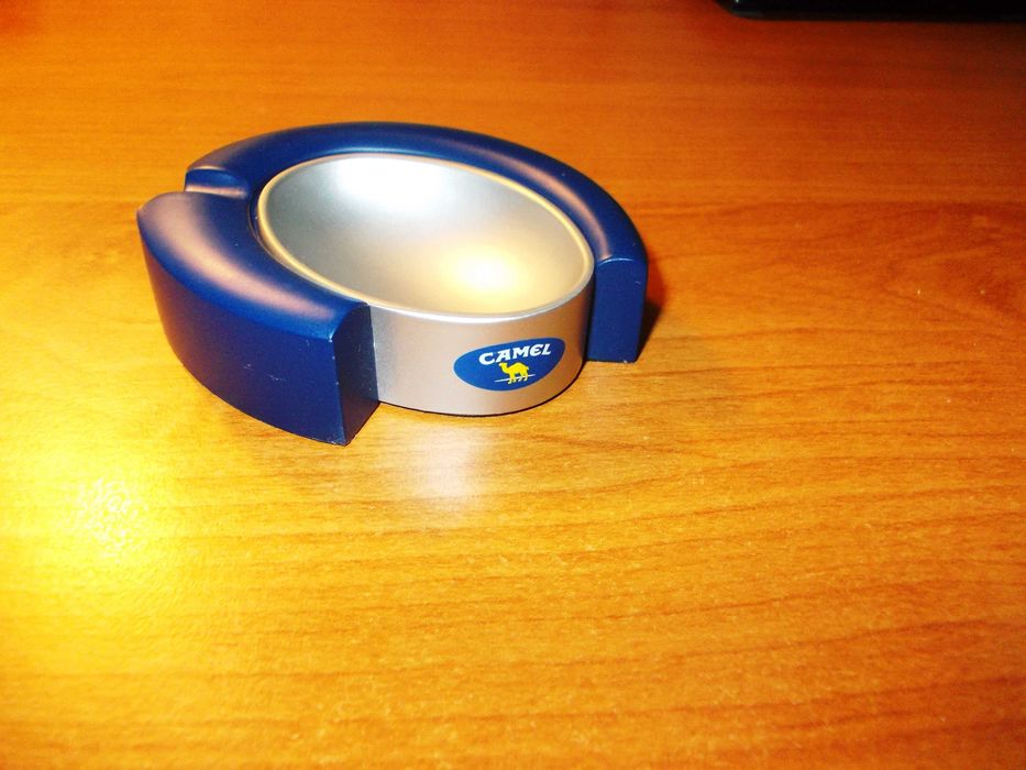 Scrumiera Camel frumoasa limited edition