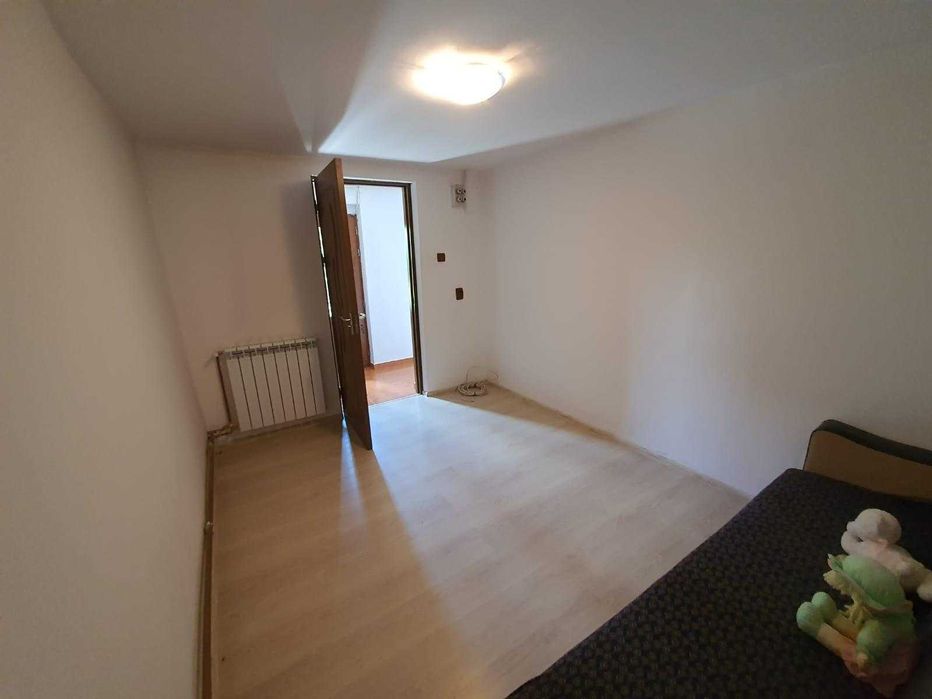 Inchiriez casa curte Peris Ilfov