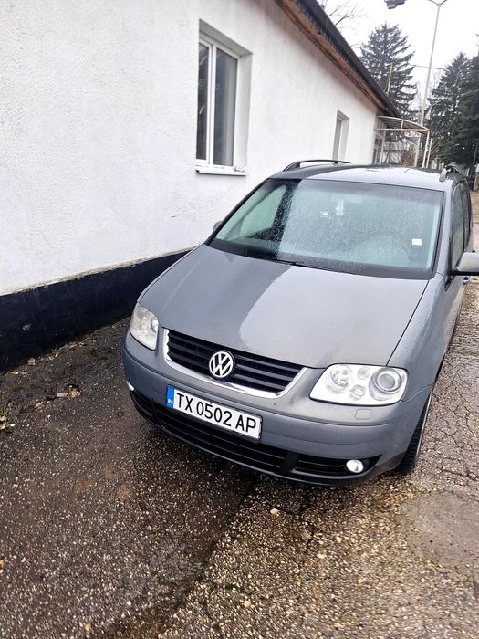 Продавам Volkswagen Tauran.