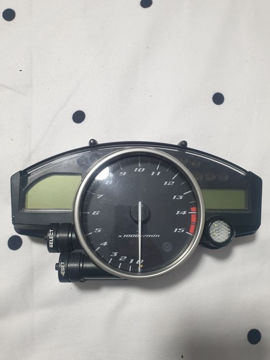 Bord yzf r1 ,radiator , tobe stock si evacuare mivv cbr 1000rr