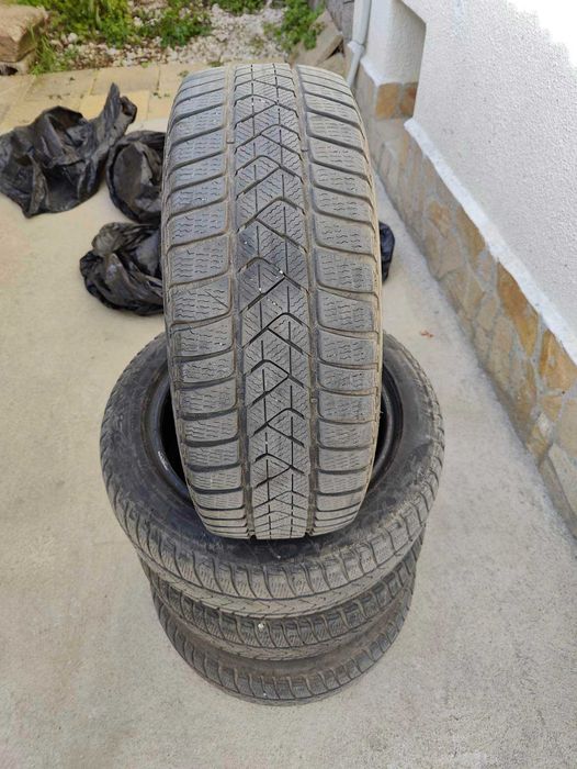 Цена за 4 бр. Зимни гуми, Pirelli, SottoZero3, Runflat, 205/55 R16 91H