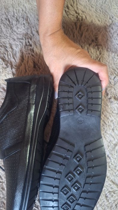 Обувки от естествена кожа,  чисто нови