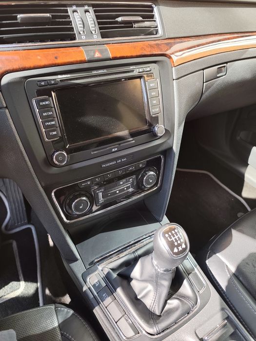 SKODA Superb 2012 — imagine 5