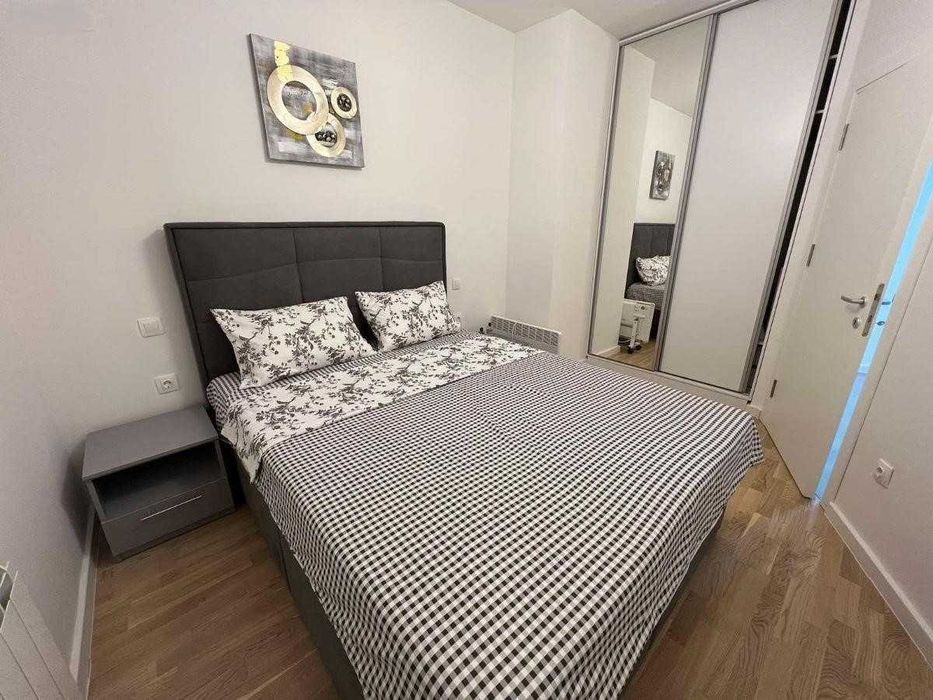 Двустаен апартамент под наемв кв.Център