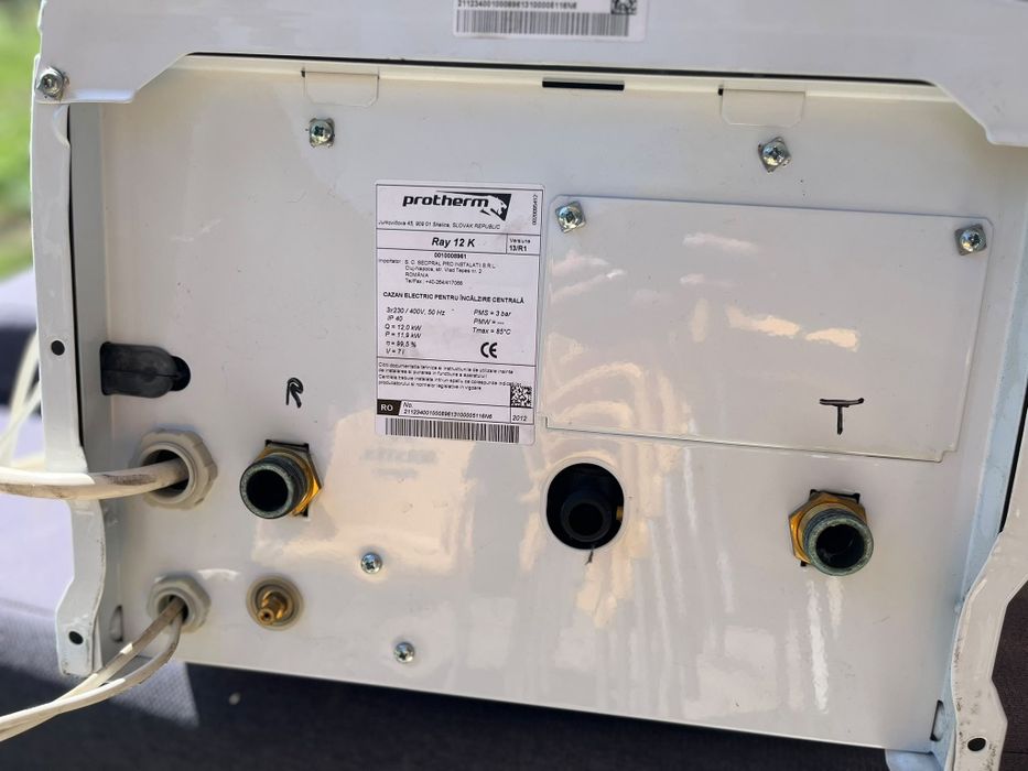 Vând cazan electric pentru incalzire centrala , protherm, foarte buna, ca nou
