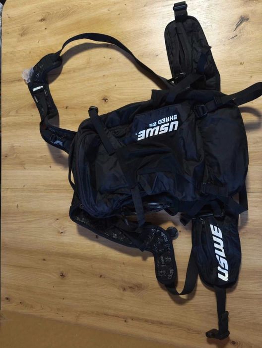 Раница за колоездене USWE SHRED 25 - Carbon Black колело вело