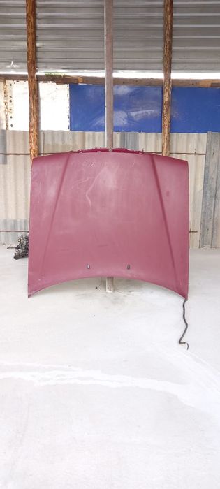 Капот на w124 мерседес