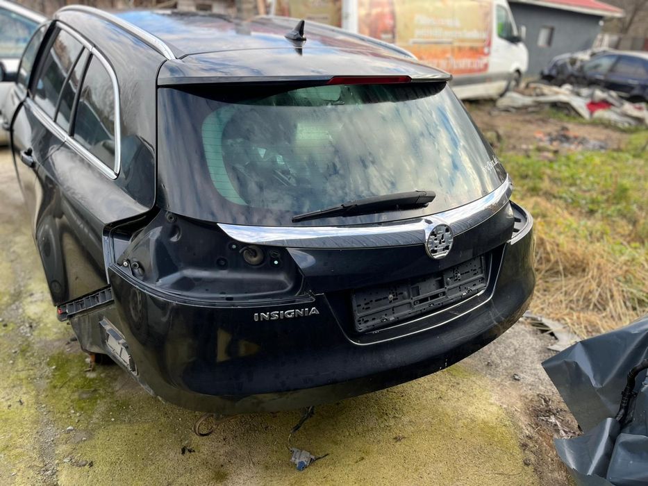 Dezmembrez Opel Insignia 2.0 Diesel manual/automat, break/limuzina