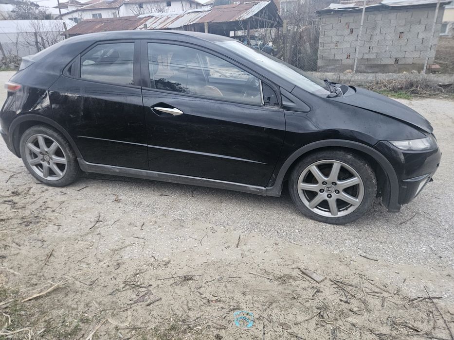 Honda Civic 8 2.2 140 кс