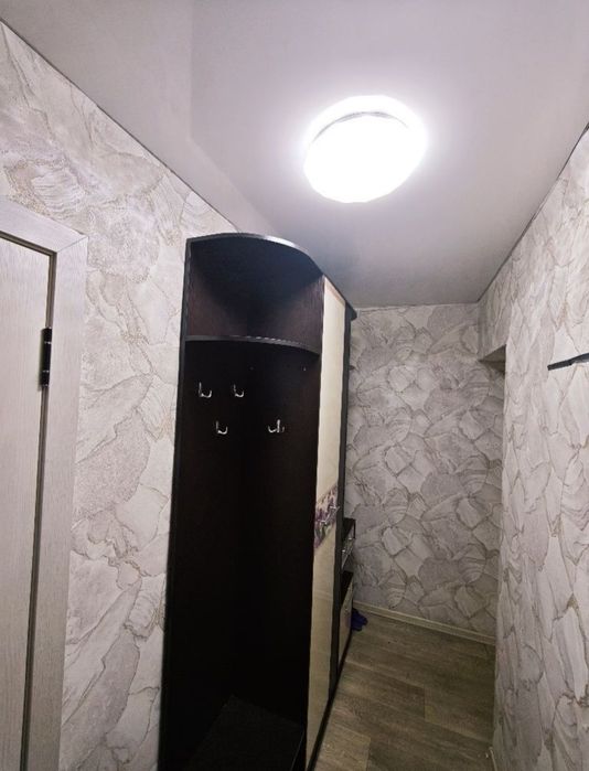 Продам прихожую.