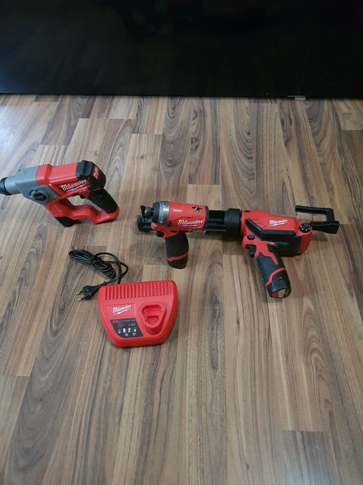 Set Milwaukee M12