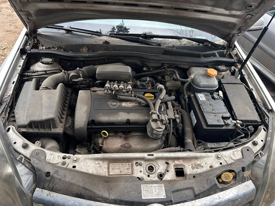 2 mașini de vânzare – Peugeot 206 + Opel Astra Break GPL – preț bun