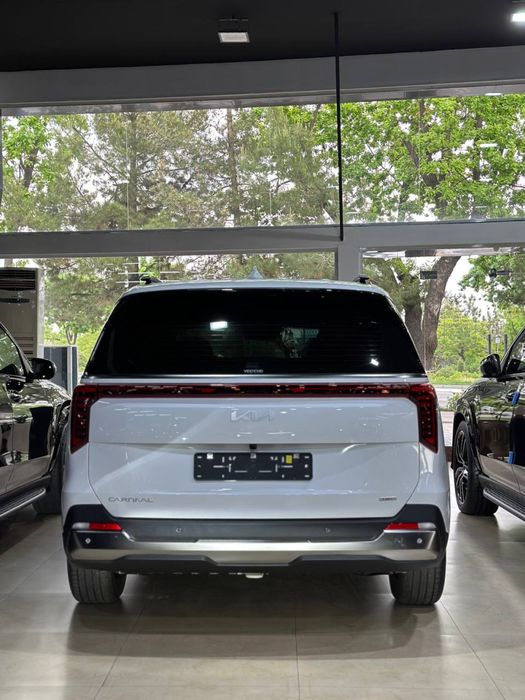 New Kia Carnival Hybrid на заказ