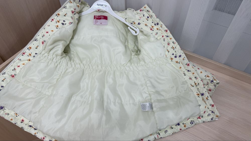 Продам демисезонную куртку