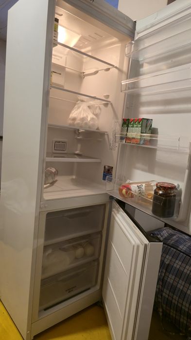 Холодильник Indesit