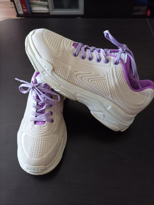 Юношески спортни обувки