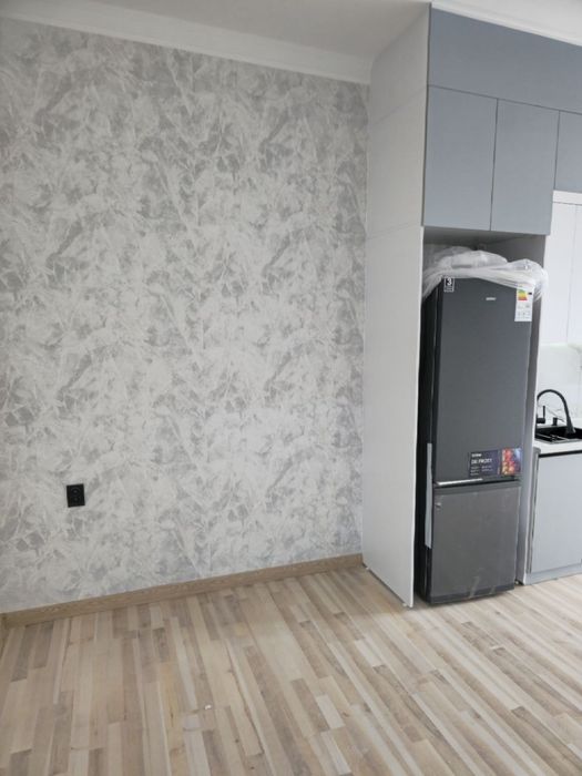 3 Xonali honadon stuvda remont bilan 94 m2