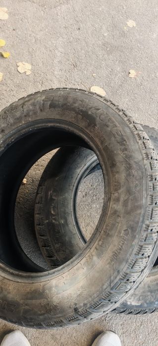 Doua anvelope suv Tigar winter 215/65 r16
