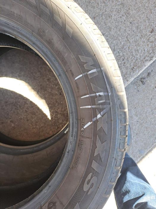 Продам летние шины Maxxis