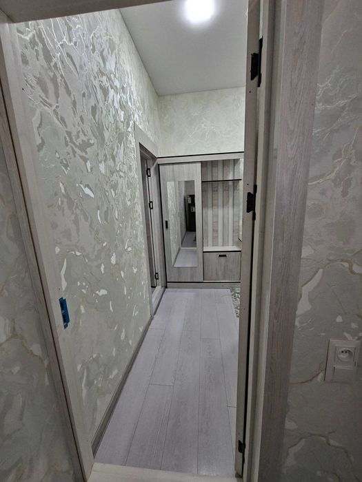 1 хоналик квартира 3 кават ижарага берилади, крытый рынок