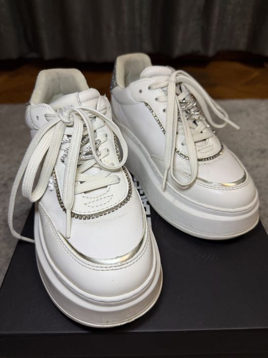 Обувки Karl Lagerfeld