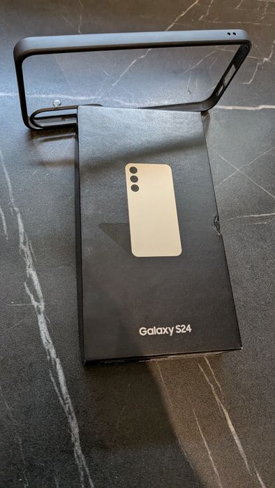 Galaxy S24 128 Gb. 8Gb. RAM.