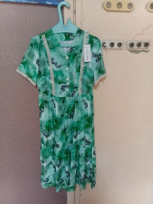 Платье зеленого цвета