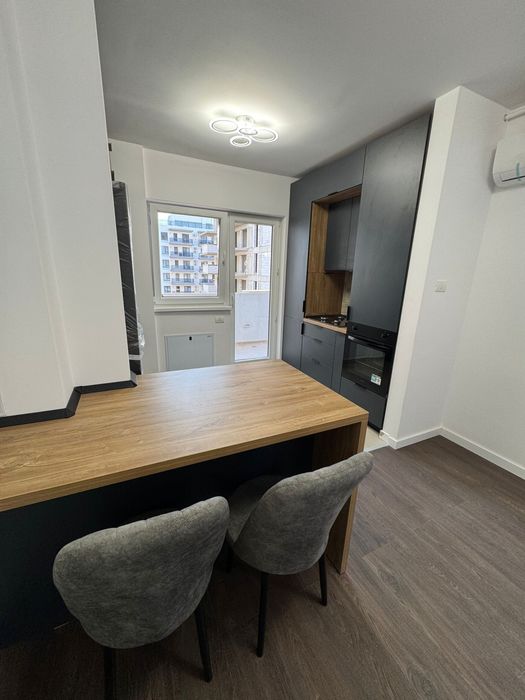 Inchiriez apartament cu 2 camere la metrou Berceni