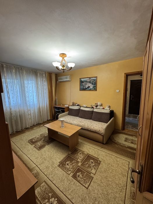 Apartament 2 camere semidecomandat