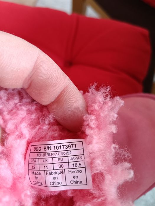 UGG детски ботуши-апрески 30 номер.