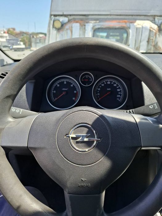 Opel Astra H Caravan 1.9 CDTI (120 кс) 2005г.