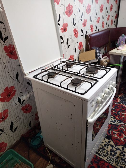 Газовая плита       .