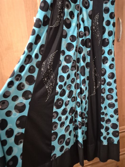 красивые ковты,платья.