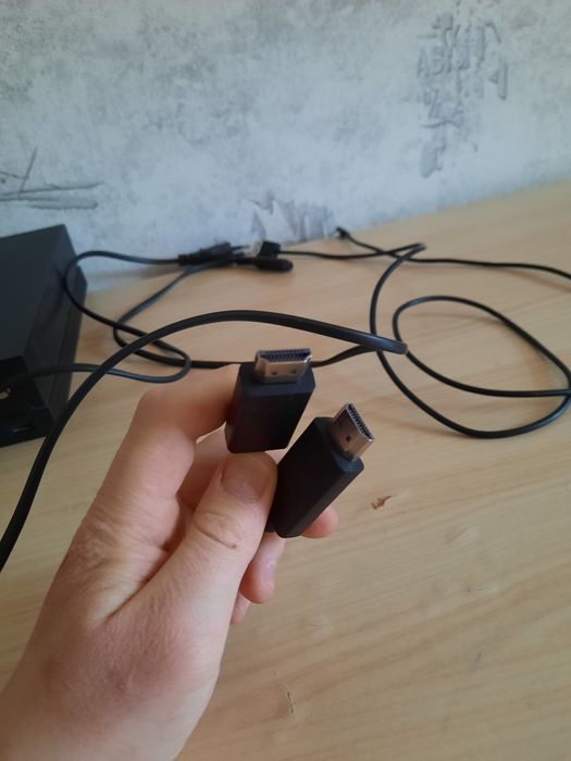 Приставка игровая XBOX One X 1тб.