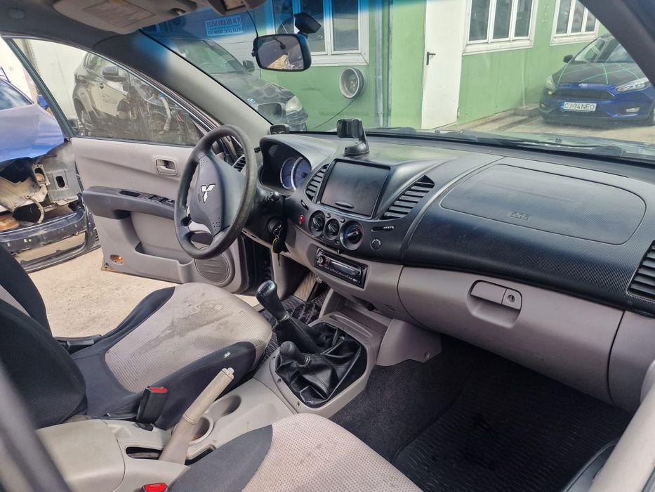 Dezmembram Mitsubishi L200 2007 4x4 2.5did